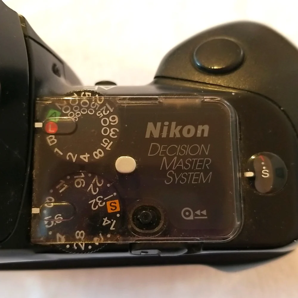 Camera Nikon 35 MM Camera
